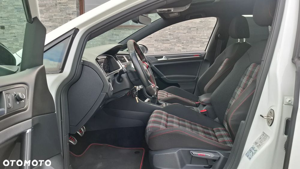 Volkswagen Golf 2.0 TSI BMT GTI Performance - 27