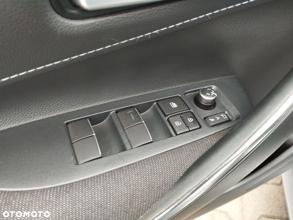 Toyota Corolla 2.0 Hybrid Comfort - 13