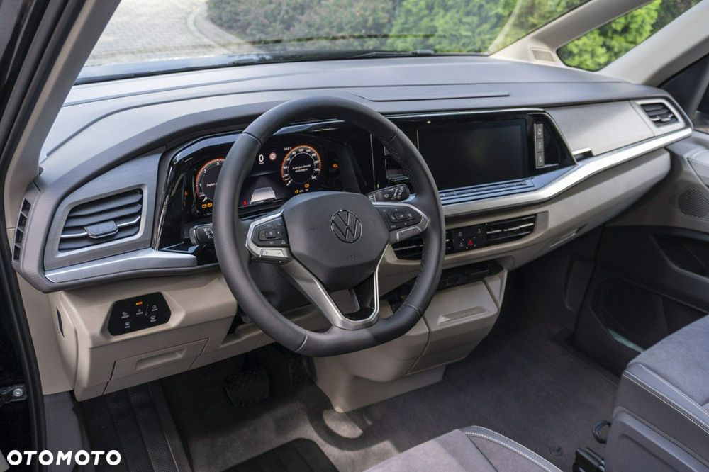 Volkswagen Multivan - 13