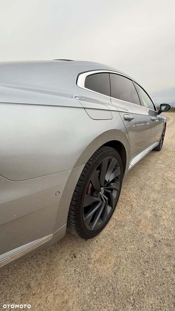Volkswagen Arteon 2.0 TDI SCR R-Line DSG - 9