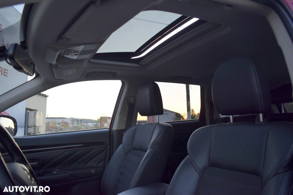 Mitsubishi Outlander - 22