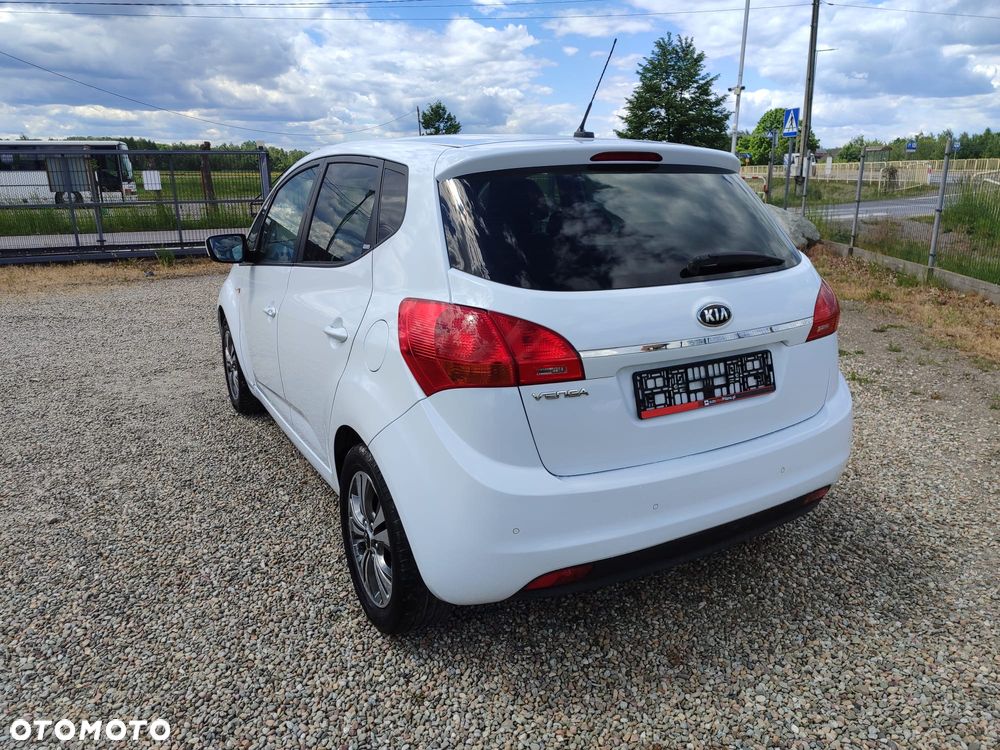 Kia Venga - 3