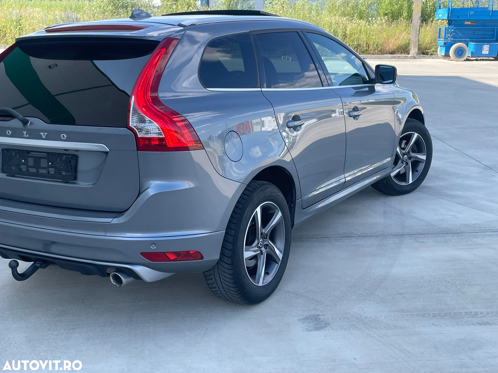 Volvo XC 60 D4 AWD R-Design - 35