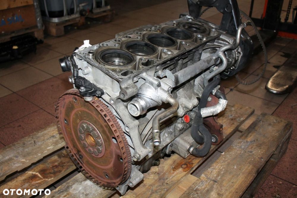 VOLVO V70 S80 XC70 XC60 2.4D/D5 BLOK DÓŁ D5244T14 - 5