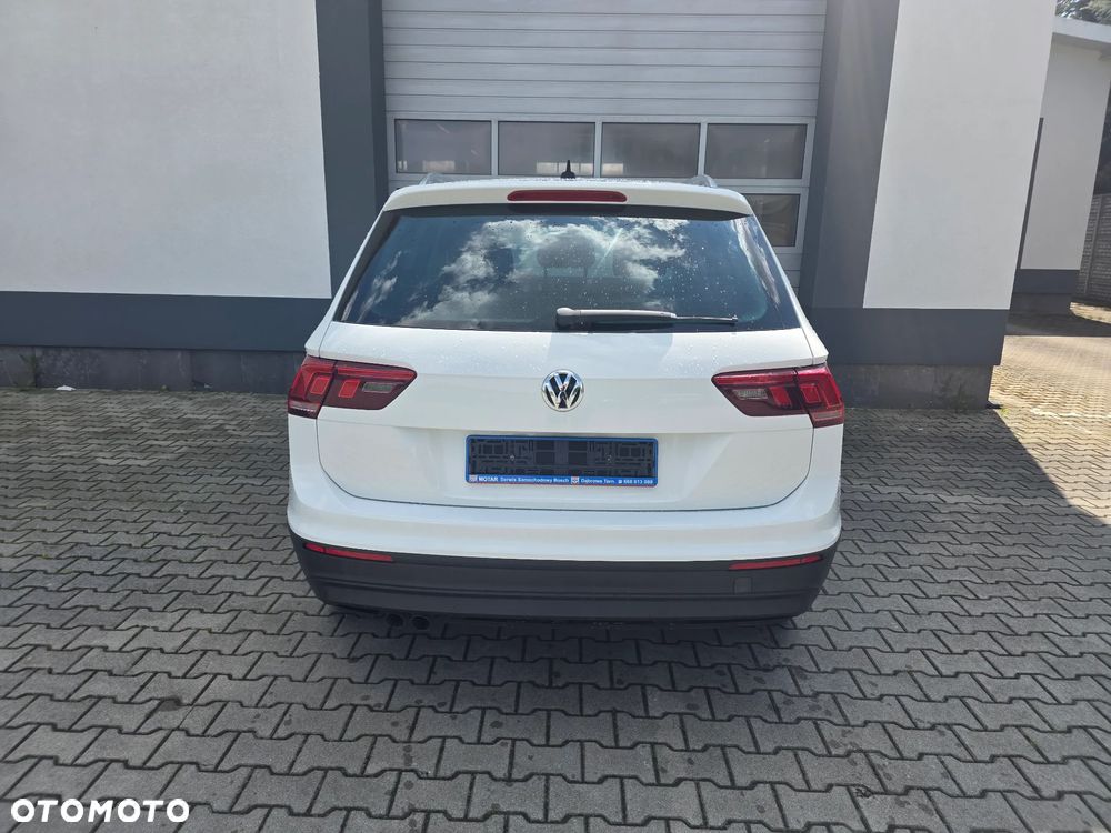 Volkswagen Tiguan - 9