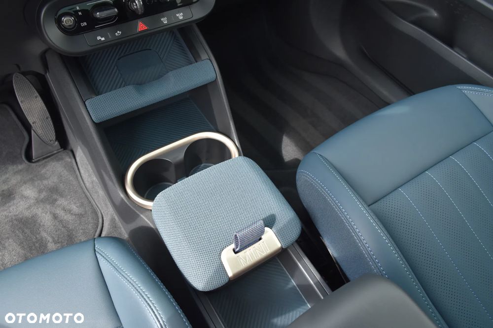 MINI Countryman SE ALL4 66.5kWh Linia Favoured - 26