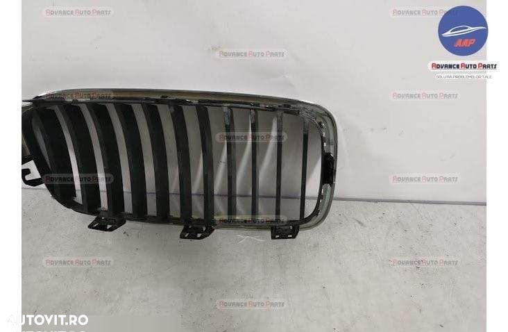 Grila Centrala Radiator Nara Stanga originala BMW  Seria 3  F30/F31/F3 - 4