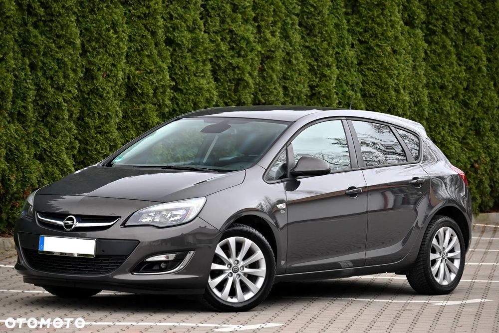 Opel Astra 1.4 T Cosmo S&S - 11