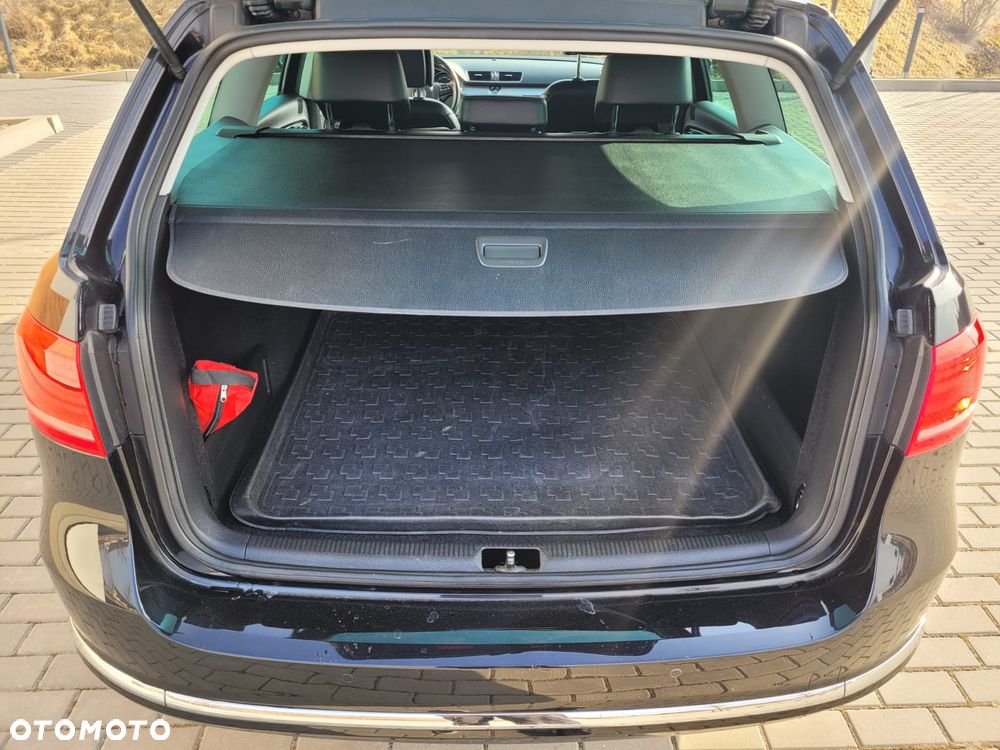 Volkswagen Passat 2.0 Blue TDI DSG SCR Highline - 12