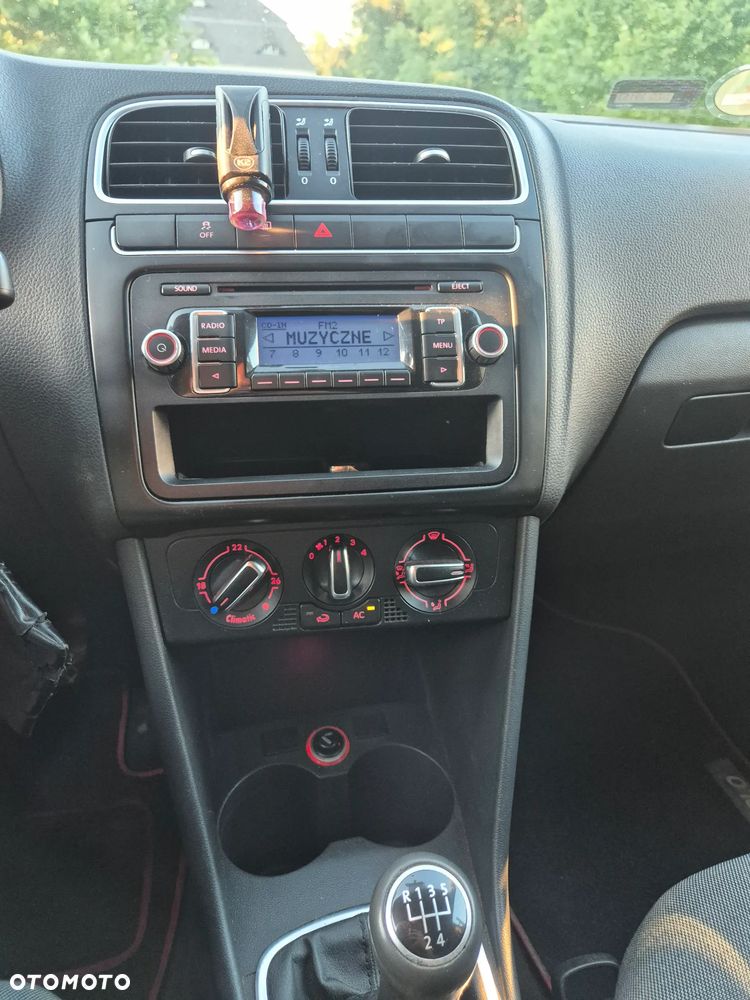 Volkswagen Polo 1.4 16V Comfortline - 14