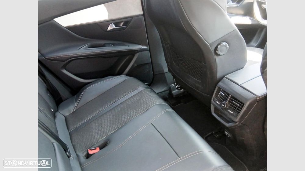 Peugeot 3008 - 18