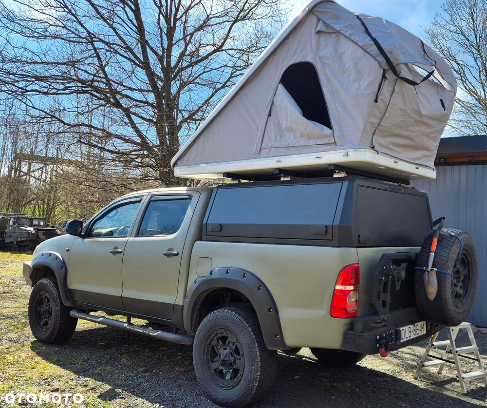 Toyota Hilux 2.5 D-4D SR5 - 4