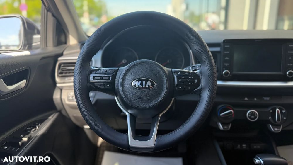 Kia Stonic 1.0 T-GDI HP 7DCT Urban - 11
