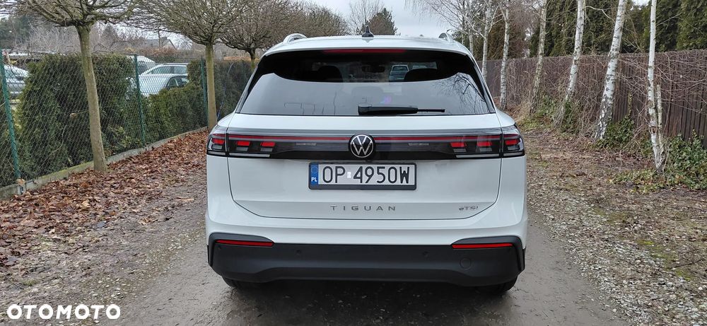 Volkswagen Tiguan - 4