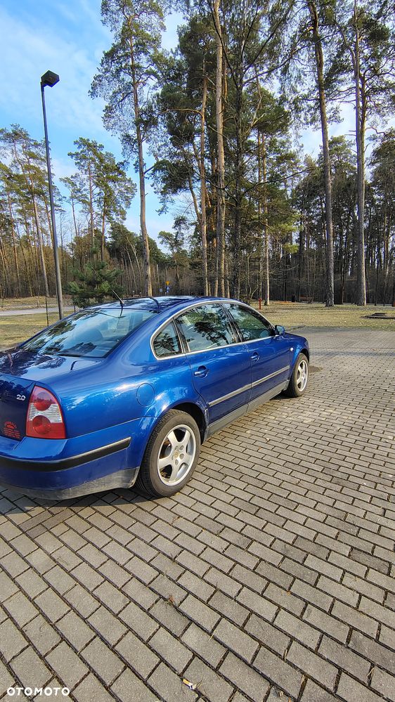 Volkswagen Passat 2.0 Comfortline - 4