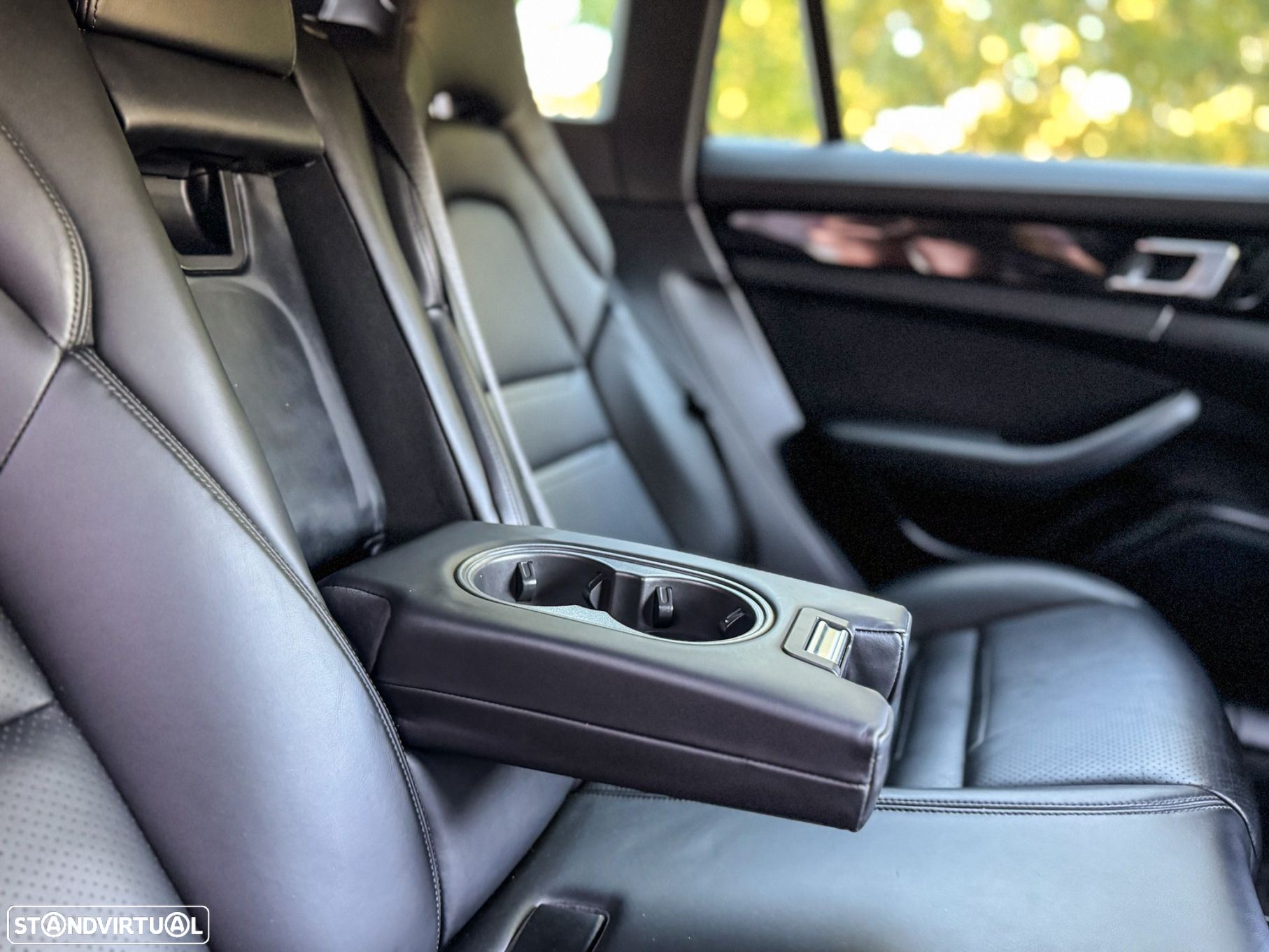 Porsche Panamera Sport Turismo 4 E-Hybrid - 32