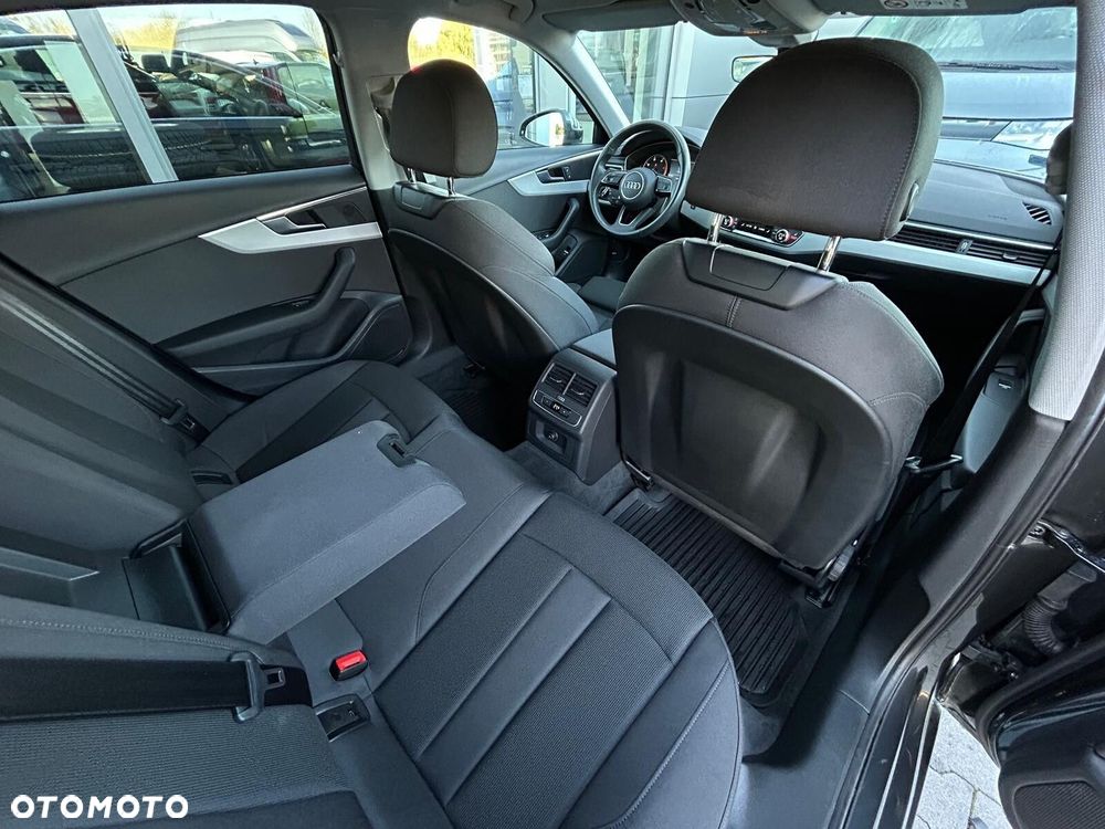 Audi A4 Limousine - 9