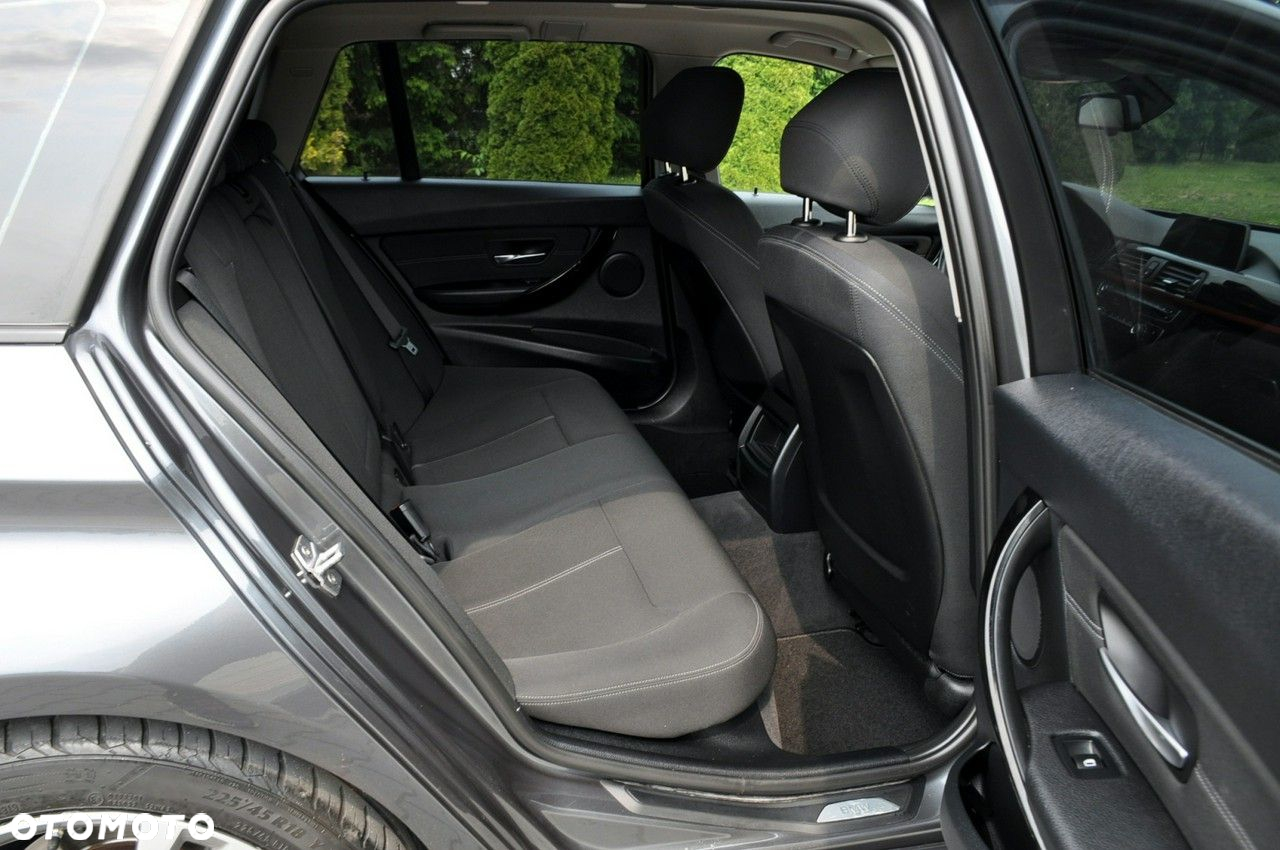 BMW Seria 3 - 20