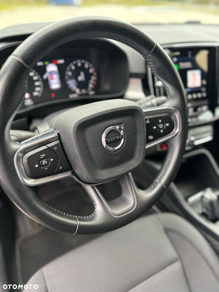 Volvo XC 40 T3 Momentum - 10