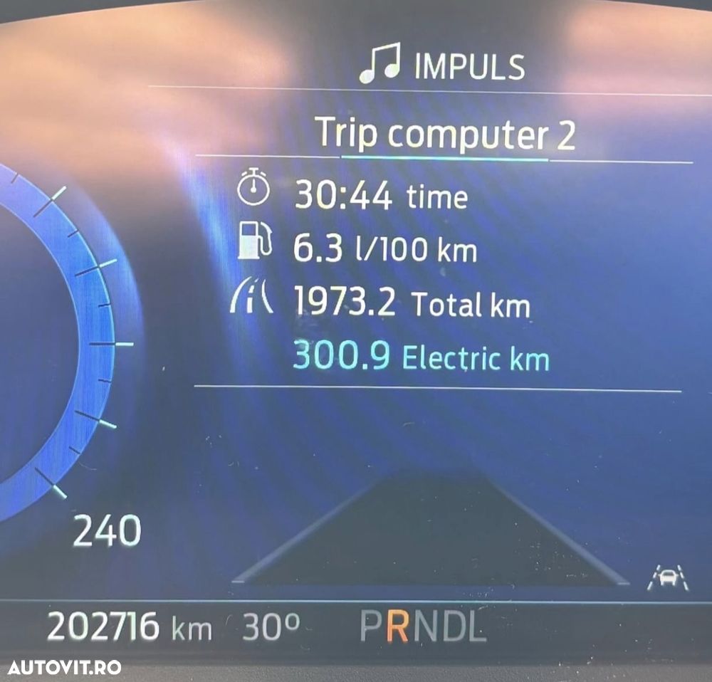 Ford Kuga - 21
