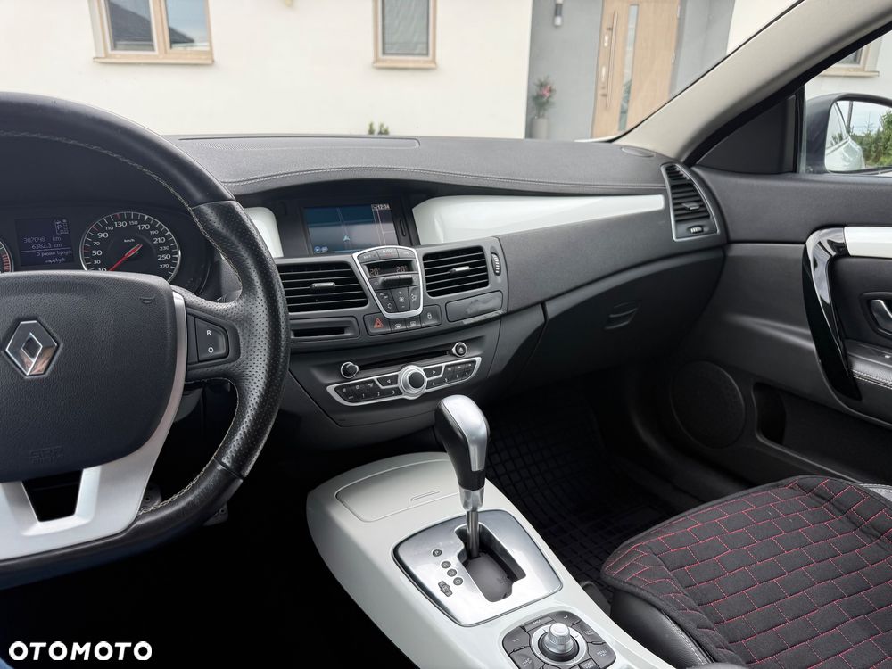 Renault Laguna 2.0 dCi Monaco GP ESM - 12