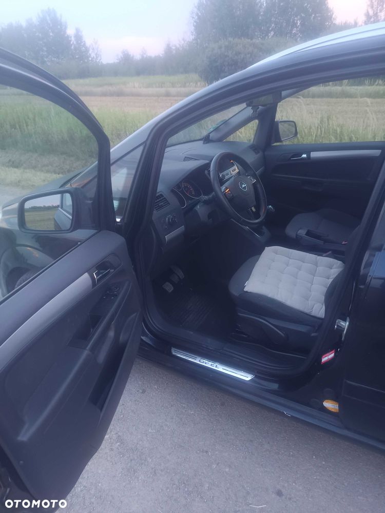 Opel Zafira - 6