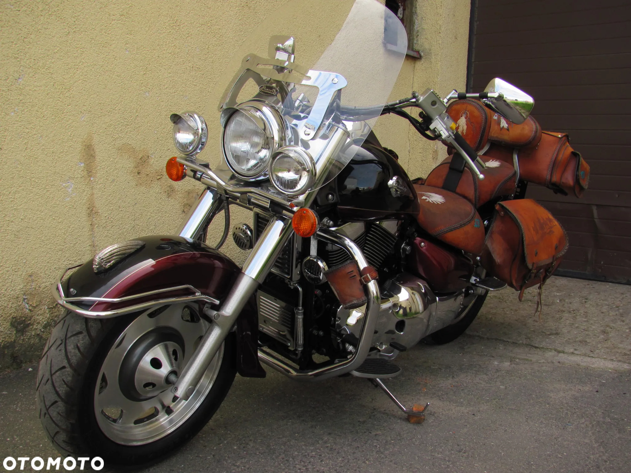 Suzuki Intruder - 14