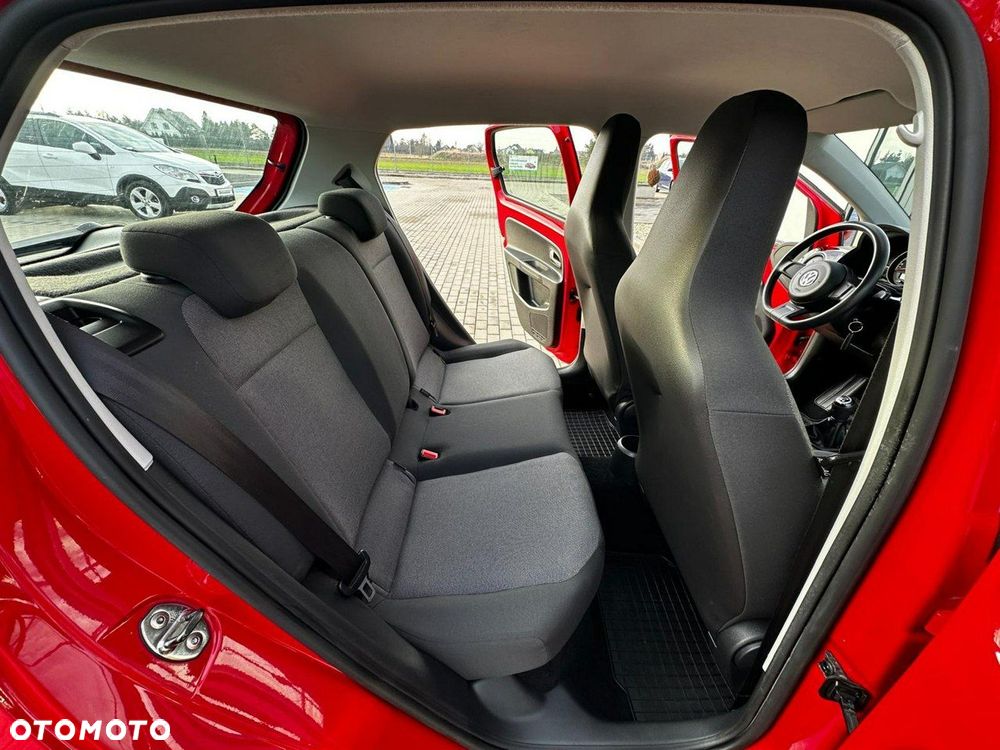 Volkswagen up! (BlueMotion Technology) move - 12
