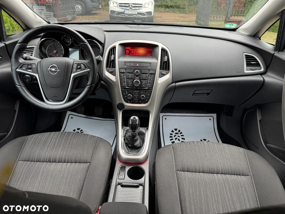 Opel Astra 1.4 Turbo Design Edition - 10