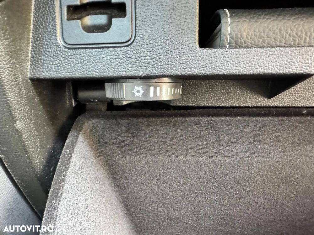 Volkswagen Passat - 13