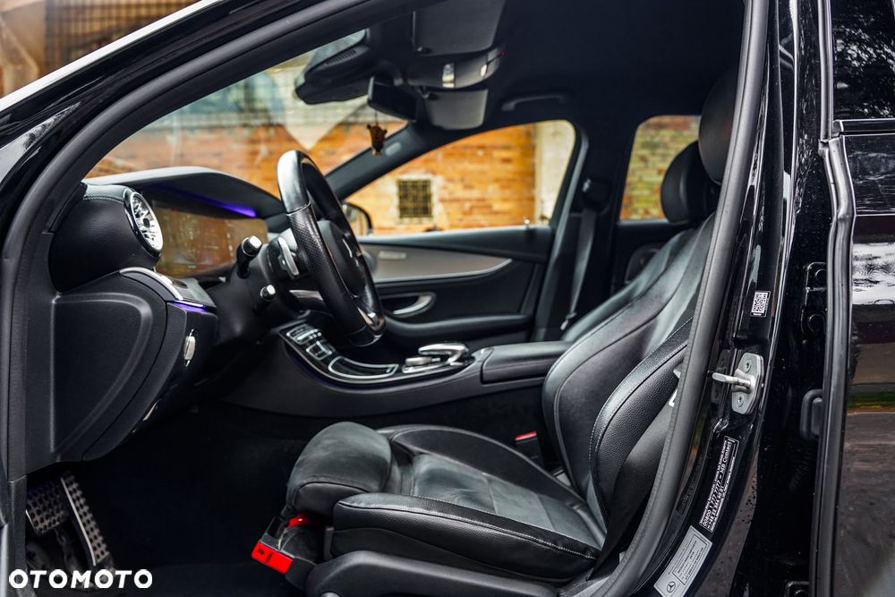 Mercedes-Benz Klasa E 220 d 9G-TRONIC - 36