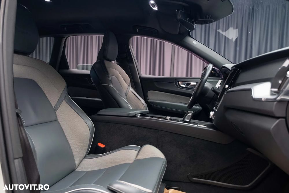 Volvo XC 60 B4 D AWD Geartronic RDesign - 36