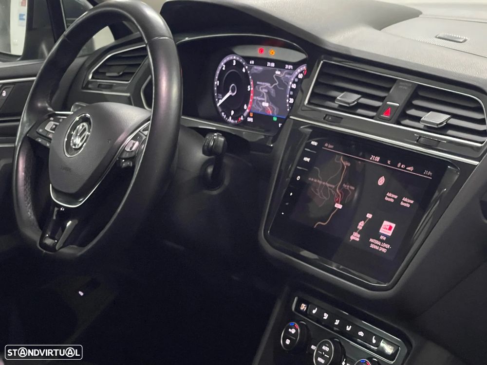 VW Tiguan Allspace 2.0 TDI Highline DSG - 32