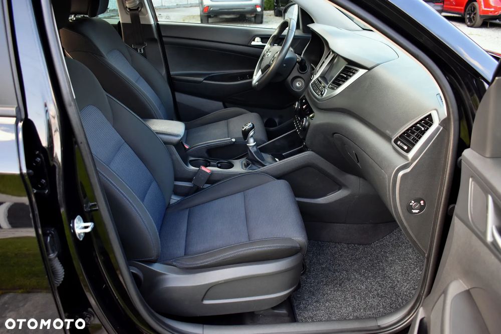 Hyundai Tucson 1.7 CRDI BlueDrive Style 2WD - 34