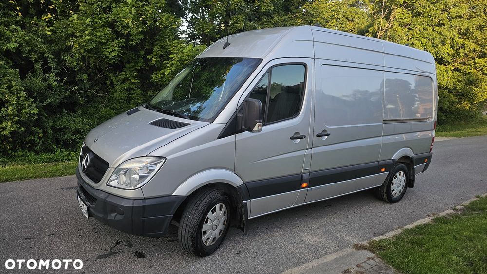 Mercedes-Benz Sprinter - 1