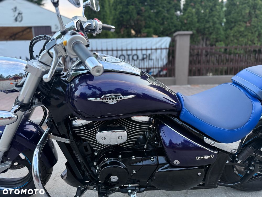 Suzuki Intruder - 22