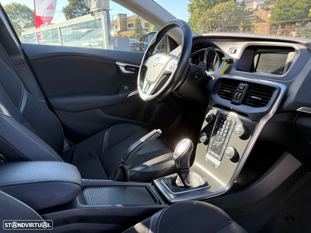 Volvo V40 1.6 D2 Eco Momentum - 43