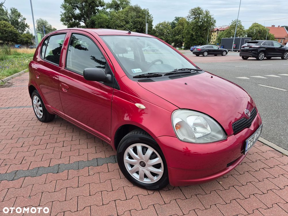 Toyota Yaris - 1