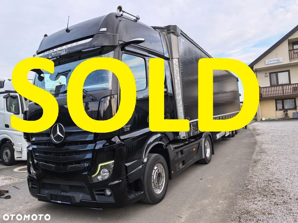 Mercedes-Benz Piękny Zestaw * Actros 1845 LS + Schmitz Varios * GigaSpace * Mały przebieg * ALU * - 1