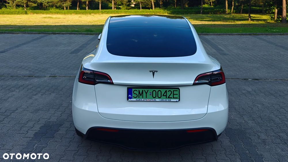 Tesla Model Y Long Range Dual Motor AWD - 7