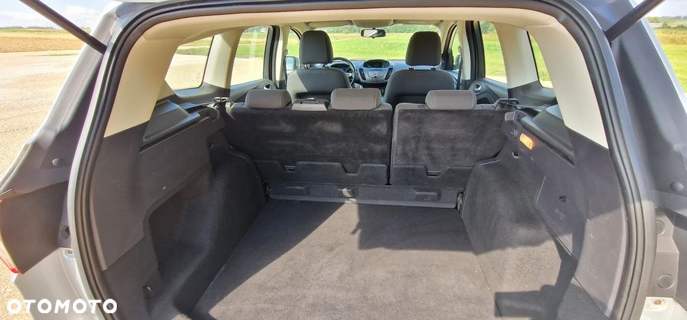 Ford Kuga 1.6 EcoBoost 2x4 Titanium - 11