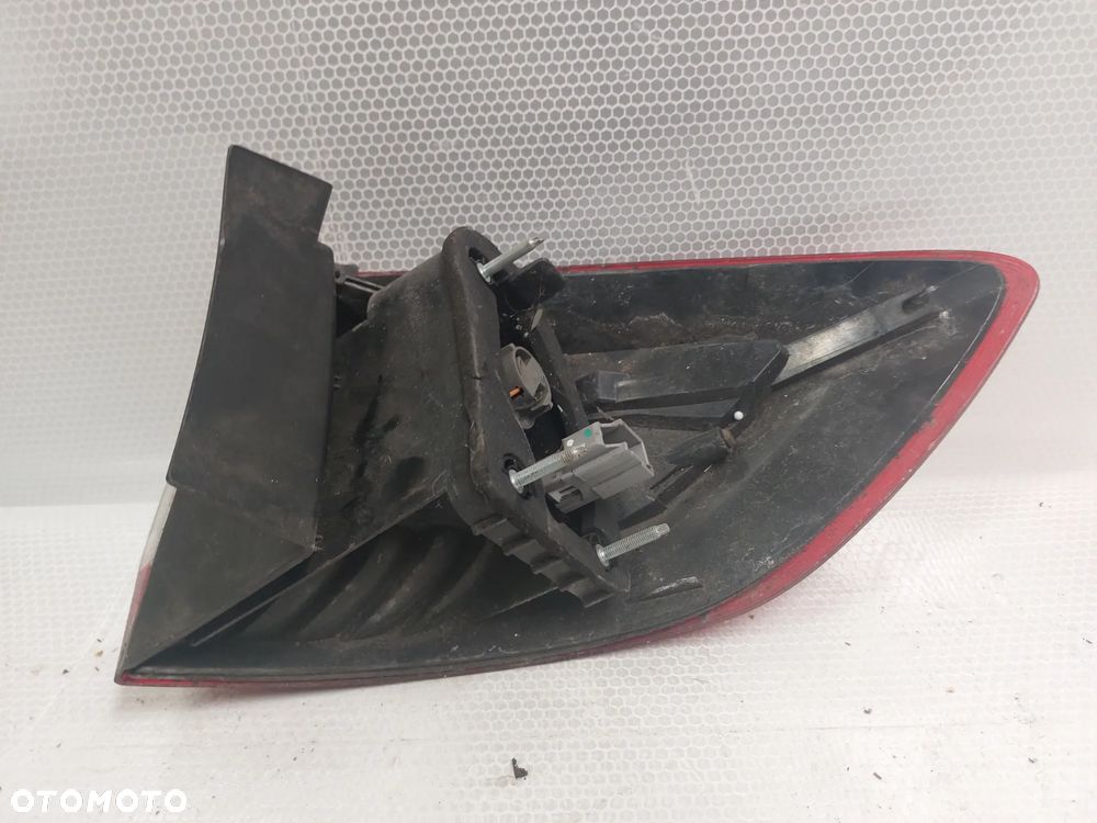 .  LAMPA TYL TYLNA LEWA FORD MONDEO MK4 KOMBI - 5