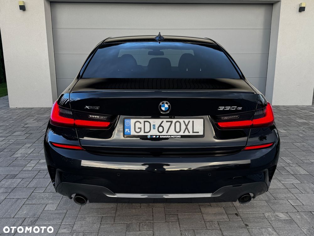 BMW Seria 3 330e xDrive M Sport sport - 14
