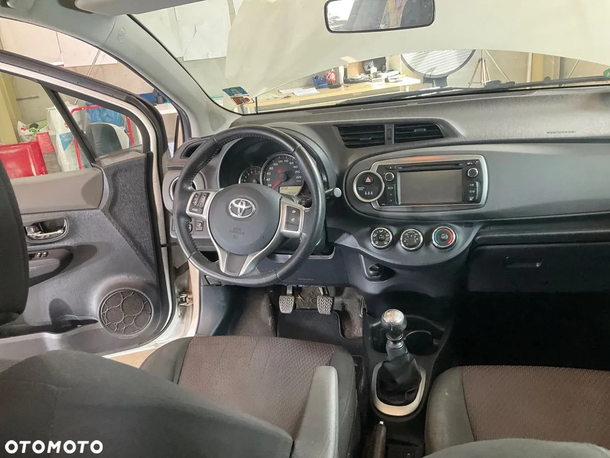 Toyota Yaris 1.33 Business Edition - 15