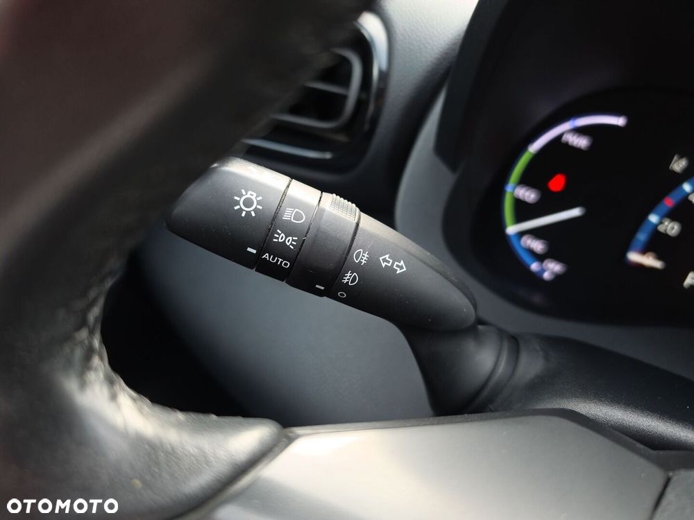 Toyota Yaris Cross Hybrid 1.5 Comfort 4x4 - 27