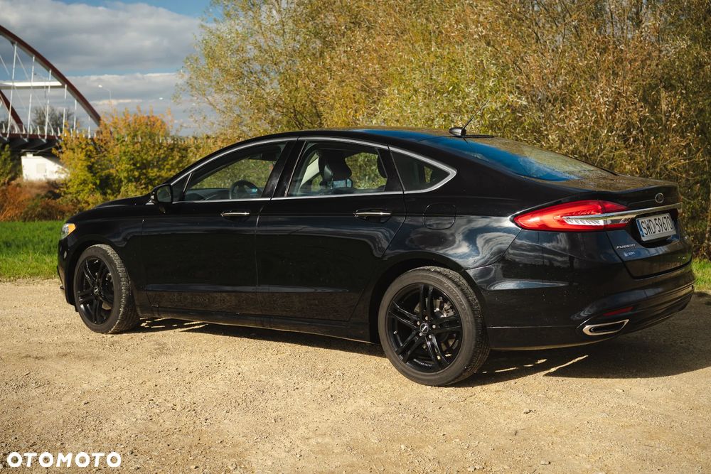 Ford Fusion - 2