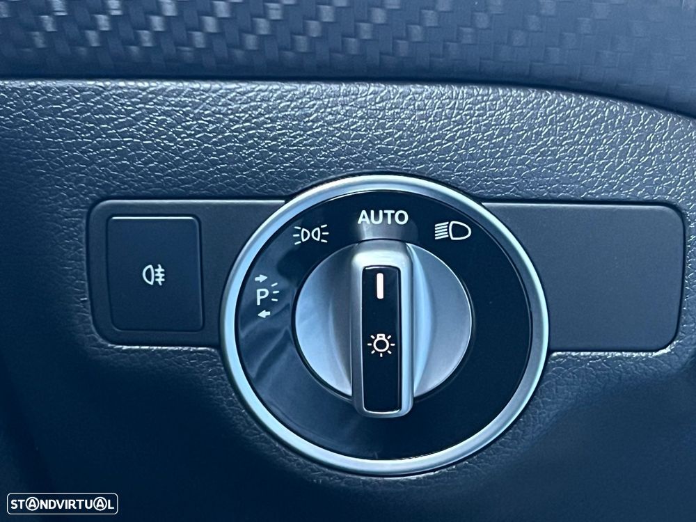 Mercedes-Benz A 180 d AMG Line - 24