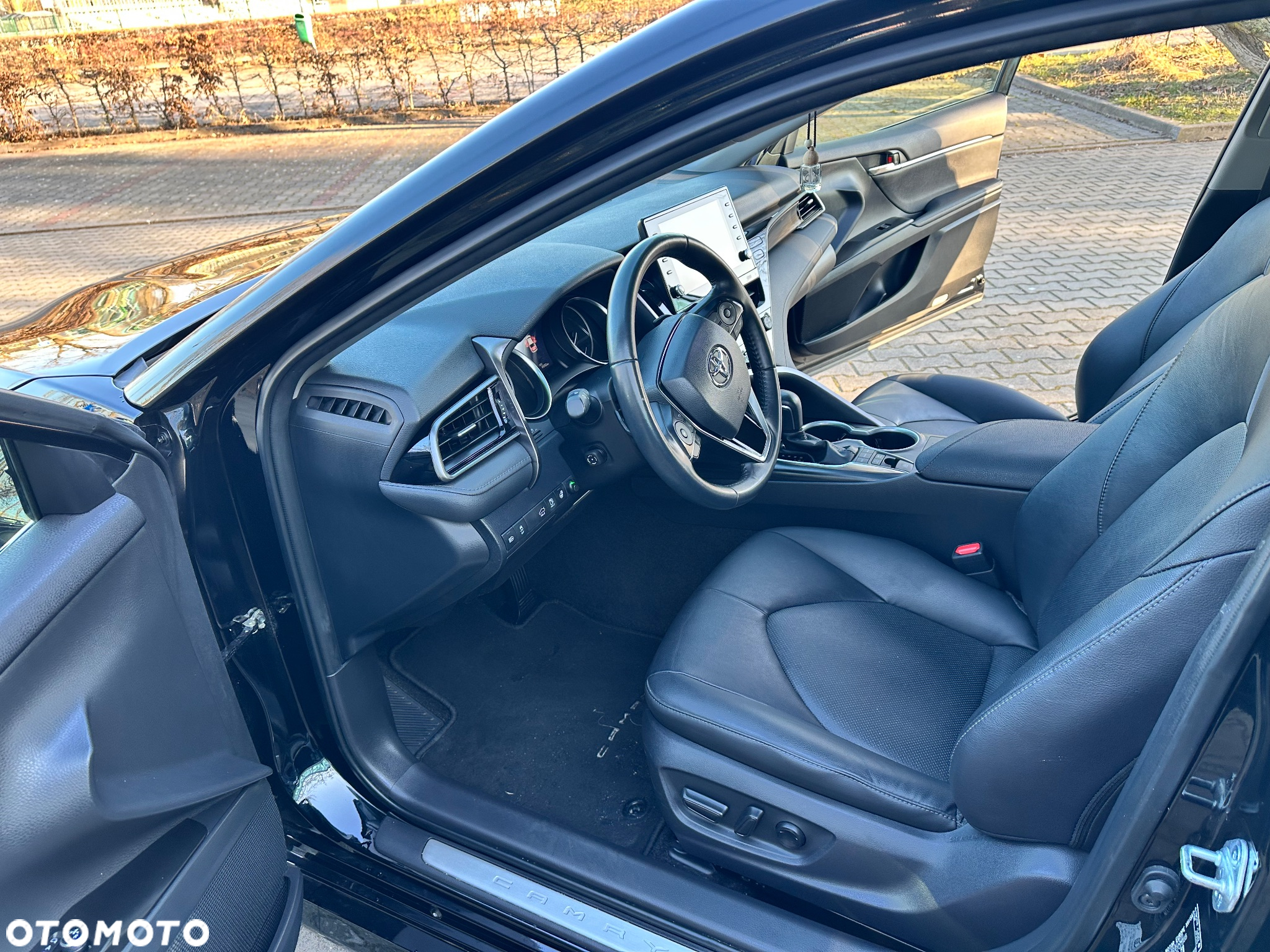 Toyota Camry 2.5 Hybrid Executive CVT - 8
