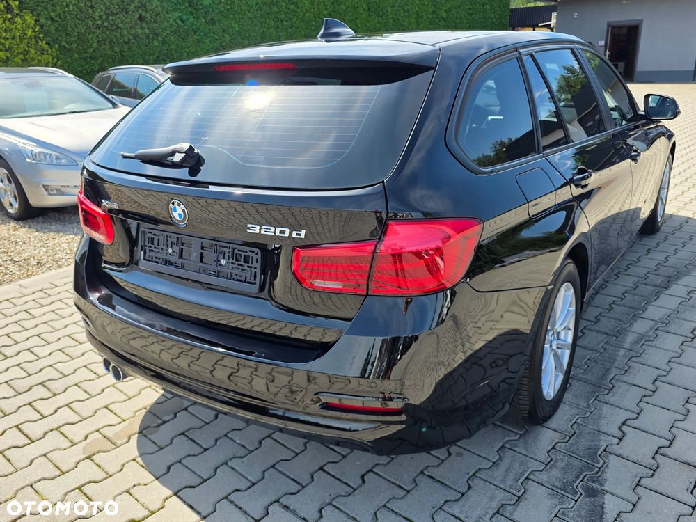 BMW Seria 3 320d xDrive - 10