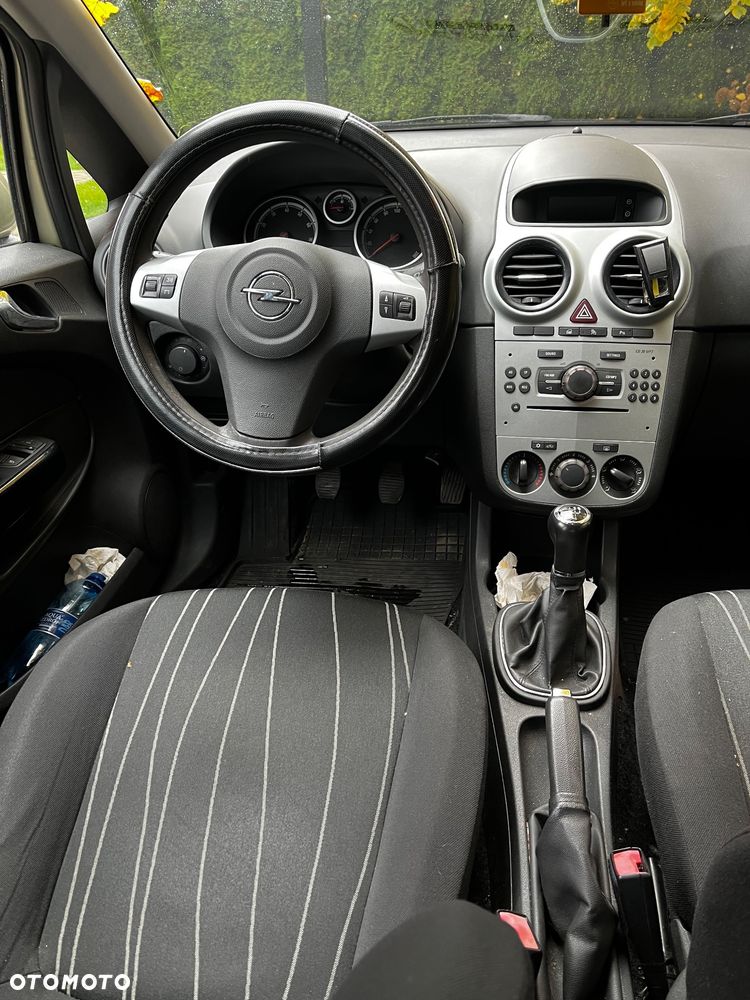 Opel Corsa - 11